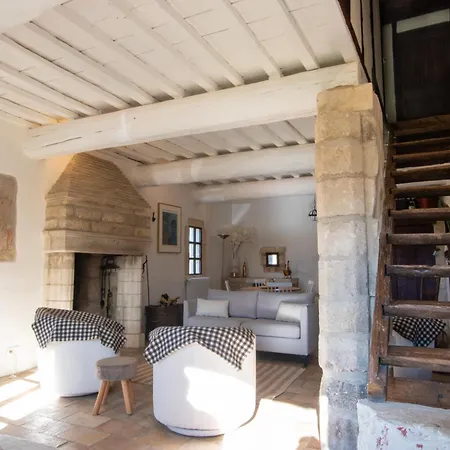 Villa Mas Des Eaux Claires Arles Camargue